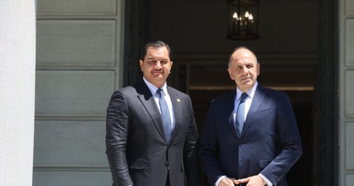 Συνάντηση Γιώργου Γεραπετρίτη με τον Σαντάμ Χαφταρ: Θαλάσσιες ζώνες και μεταναστευτικό την ατζέντα της συζήτησης