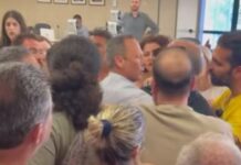 Ηλιούπολη: Σκηνές «φαρ ουέστ» στο Δημοτικό Συμβούλιο – Αντιδήμαρχοι και δημοτικοί σύμβουλοι «πιάστηκαν στα χέρια»