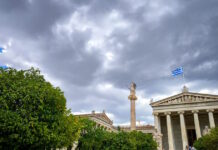 Καιρός αύριο: Στους 32 βαθμούς η θερμοκρασία – Πιθανές τοπικές βροχές σε Αττική και Θεσσαλονίκη