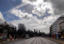 Καιρός αύριο: Στους 34 βαθμούς η θερμοκρασία – Βροχές και καταιγίδες στα ορεινά
