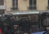 Πλατεία Κολιάτσου: Τούμπαρε αυτοκίνητο μετά από σφοδρή σύγκρουση – Απεγκλωβίστηκε ο οδηγός