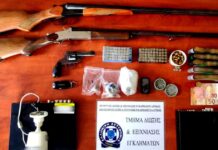 Κορωπί: Σε οπλοστάσιο είχαν μετατρέψει τα σπίτια τους ένας 56χρονος και ένας 27χρονος – Έκρυβαν ναρκωτικά, λαθραίο αυτοκίνητο και μηχανές