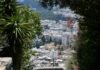 Λυκαβηττός: Αναζητείται ο άνδρας που επιτέθηκε σε 22χρονη – «Ένοιωσα να με πιάνει από τη μέση»