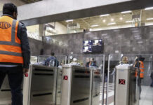 Ελεγκτής της ΣΤΑΣΥ ζητούσε 20 ευρώ από πολίτες για να μην τους κόψει πρόστιμο για εισιτήρια