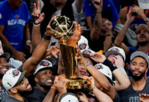Νιου Γιορκ Νικς: Η απονομή του τροπαίου του NBA και ο MVP Μπράνσον