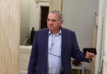 ΠΑΣΟΚ κατά ΕΛΑΣ για δήλωση Μπίστη: «Είναι επίσημη θέση ότι δεν πρέπει να προχωρήσει το καλώδιο Ελλάδας – Κύπρου;»