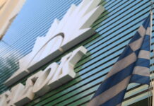 ΠΑΣΟΚ κατά κυβέρνησης για την ακρίβεια: Όσο ο πρωθυπουργός «λυπάται», οι πολίτες πληρώνουν