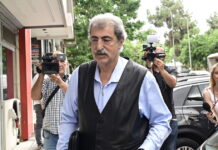Πολάκης στην Κουμουνδούρου: «Τα ιστορικά κόμματα δεν καταργούνται με ατομικές αποφάσεις» – Παρών στην Πολιτική Γραμματεία του ΣΥΡΙΖΑ