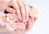 Τα rosewater nails είναι η πιο trending απόχρωση στα νύχια