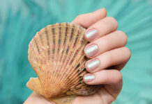 Seaglass nails: Η τάση που λατρεύουν fashionistas και stars
