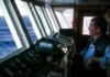 Αμοργός: Το τελευταίο αντίο στον καπετάν Γιάννη του «Σκοπελίτη» με τραγούδια και πλοία να χτυπούν τις κόρνες