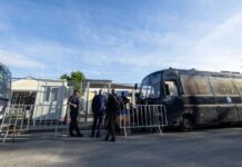 Δίκη για τα Τέμπη: Η εισαγγελέας πρότεινε να γίνουν δεκτές οι παραστάσεις των Δικηγορικών Συλλόγων