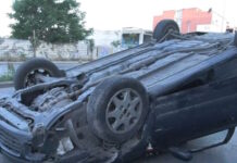 Τροχαίο στη Θεσσαλονίκη: Αυτοκίνητο έπεσε πάνω σε παρκαρισμένα οχήματα και ντεραπάρισε – Τραυματίστηκε σοβαρά ο οδηγός