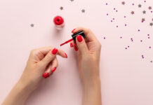 Tomato red: Η απόχρωση του κόκκινου που είναι must για το καλοκαίρι