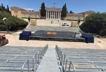 Ζάππειο: Ξήλωσαν μέσα σε λίγες ώρες το αμφιθέατρο που στήθηκε για το «Φεστιβάλ Ολυμπίων» – Ακυρώθηκαν οι εκδηλώσεις