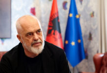 Αλβανία: Χιλιάδες διαδηλωτές στα Τίρανα κατά της επένδυσης του Τζάρεντ Κούσνερ