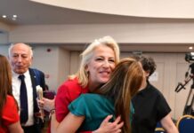 Ρένα Δούρου: Η επιστροφή από τις στάχτες και το κλειδί της επόμενης ημέρας