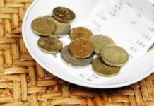 Φιλοδωρήματα: Τι ίσχυε έως σήμερα για το αφορολόγητο όριο και τι αλλάζει – Με αναδρομική ισχύ η νέα ρύθμιση