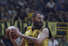 Ο Αντώνης Φώτσης συνεχίζει στον Ηλυσιακό για την 31η σεζόν της καριέρας του