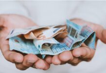 Κατώτατος μισθός 2027: Αυτά είναι τα νέα επικρατέστερα σενάρια για την αύξηση του – Ποια μεγάλη αλλαγή εξετάζεται