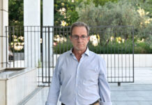 Δίκη Δημήτρη Λιγνάδη: «Έκλαιγα, προσπάθησα να καταλάβω τι έχει συμβεί, είχα σαστίσει» – Οι σοκαριστικές περιγραφές του πρώτου καταγγέλοντα βιασμούς