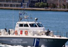 Συναγερμός στα Χανιά: Εντοπίστηκε νάρκη λίγα μέτρα από την παραλία