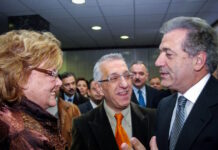 Μάρω Κοντού: Ο Νικήτας Κακλαμάνης εκπλήρωσε την τελευταία της επιθυμία – «Ένα ποτήρι ουίσκι και ένα τσιγάρο»