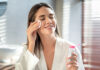 Micellar water: Πώς θα το χρησιμοποιήσετε σωστά για τέλειο ντεμακιγιάζ