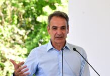 «Μπηχτές» Μητσοτάκη κατά Σαμαρά από την Εύβοια για την πτώση της κυβέρνησης της ΝΔ το 1993