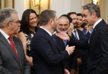 Live η δεξίωση στο Προεδρικό Μέγαρο για την 52η επέτειο αποκατάστασης της Δημοκρατίας