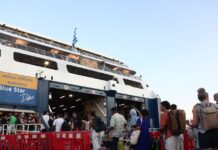 Πειραιάς: Γεμάτα αναχωρούν τα πλοία με τους αδειούχους του Ιουλίου – Βασίλης Κικίλιας: «Η ασφάλεια πάνω απ’ όλα»