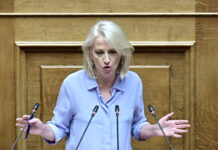 Δούρου σε Μητσοτάκη: «Η 24η Ιουλίου δεν μπορεί να συνυπάρχει με την παρουσία νοσταλγών της δικτατορίας, εκπροσώπων της ακροδεξιάς και αναθεωρητών της Ιστορίας»