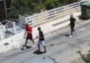 Πώς δρούσε η συμμορία που παρίστανε τους εφοριακούς και ρήμαζε σπίτια με λεία άνω των 440.000 ευρώ – Βίντεο ντοκουμέντο