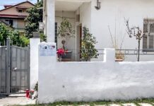 Αίγιο: Θρίλερ για γερά νεύρα το διπλό έγκλημα – Γιατί οι Αρχές εξετάζουν πλέον το σενάριο η 54χρονη να σκότωσε τον γιο της και να αυτοκτόνησε