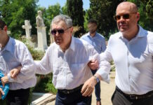 Αλίκη Βουγιουκλάκη: Συγκίνηση στο μνημόσυνο για τα 30 χρόνια από τον θάνατό της