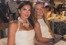 Σταματίνα Τσιμτσιλή: Διακοπές στη Νάουσα της Πάρου μαζί με την κουμπάρα της, Λίλα Κουντουριώτη