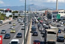 Πόσο χρόνο περνούν οι Έλληνες πίσω από ένα τιμόνι;