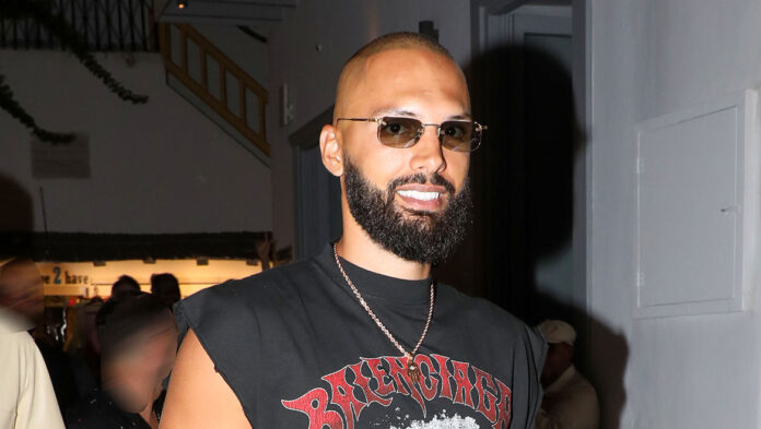 1785758254_Τα-νυχτοπερπατήματα-του-Evan-Fournier-στη-Μύκονο.jpg