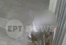 Άνω Γλυφάδα: Βίντεο ντοκουμέντο από διαρρήκτη να ανοίγει πόρτα πολυκατοικίας με κατσαβίδι μέσα σε λίγα λεπτά