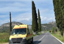 Τροχαίο δυστύχημα στη Λέρο: Γυναίκα παρασύρθηκε από φορτηγό που έκανε όπισθεν