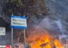 Φωτιά στην Κεφαλονιά: Συνεχής η μάχη με τις αναζωπυρώσεις, οι φλόγες έφτασαν στα σπίτια