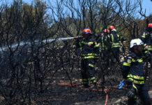 Φωτιά στο Κορωπί: Σηκώθηκαν και 2 εναέρια