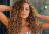 Μαλλιά με όγκο: Το viral curly χτένισμα της Khloé Kardashian που θα λατρέψεις