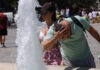 Καιρός: «Ακλόνητος» ο καύσωνας με τη θερμοκρασία να αγγίζει τους 40 βαθμούς – Από Πέμπτη η πρόσκαιρη πτώση της