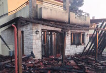 Υπό μερικό έλεγχο η φωτιά στη Σίβηρη Χαλκιδικής: Εκκενώσεις, ζημιές σε σπίτια και φόβοι για αναζωπυρώσεις