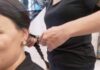 Πράξη αλληλεγγύης από τη δήμαρχο των Λειψών – Έκοψε και δώρισε τα μαλλιά της σε γυναίκες με καρκίνο