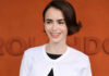 Lily Collins: Το αμυγδαλωτό μανικιούρ της είναι το απόλυτο nail trend του καλοκαιριού