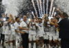 Η fair-play κίνηση του Μάριου Ηλιόπουλου: Χειροκρότησε τους παίκτες του ΟΦΗ την ώρα που σήκωναν του Super Cup