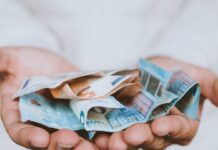 e-ΕΦΚΑ και ΔΥΠΑ: Ποιοι πάνε στα ΑΤΜ σήμερα