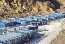 Σέρρες: Συνελήφθησαν 27 μετανάστες από τους 40 που διέφυγαν από τη δομή στη Σιντική – Ζημιές και πετροπόλεμος